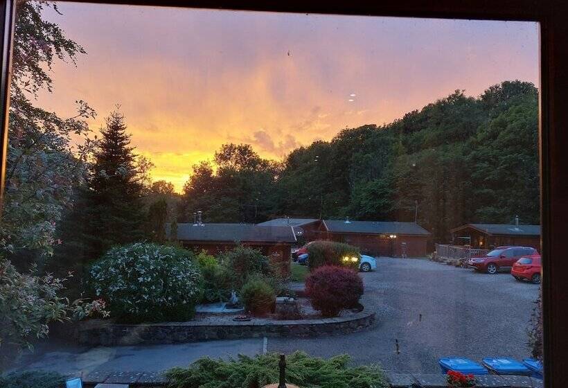 Bed and Breakfast The Steadings Log Cabins