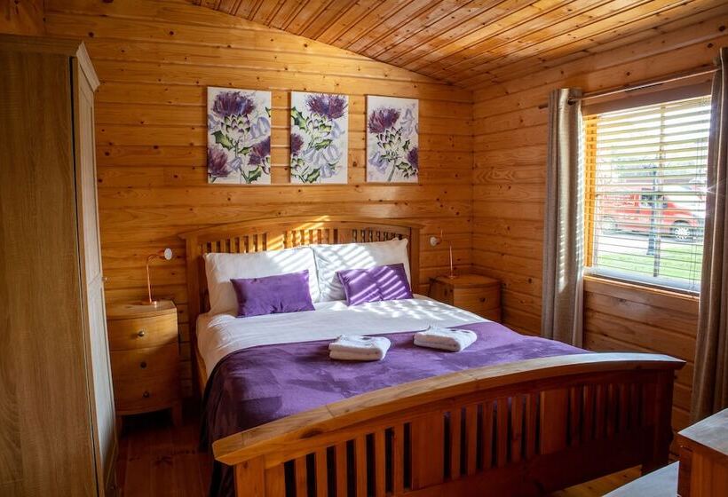 Bed and Breakfast The Steadings Log Cabins