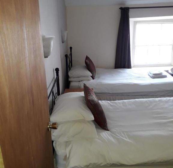 בית מלון כפרי The Black Lion