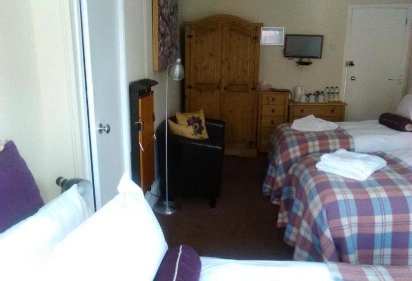 Brunswick Holiday Apartments