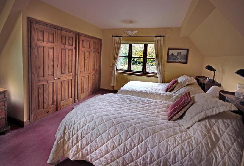 Castle Farmhouse Bed And Breakfast