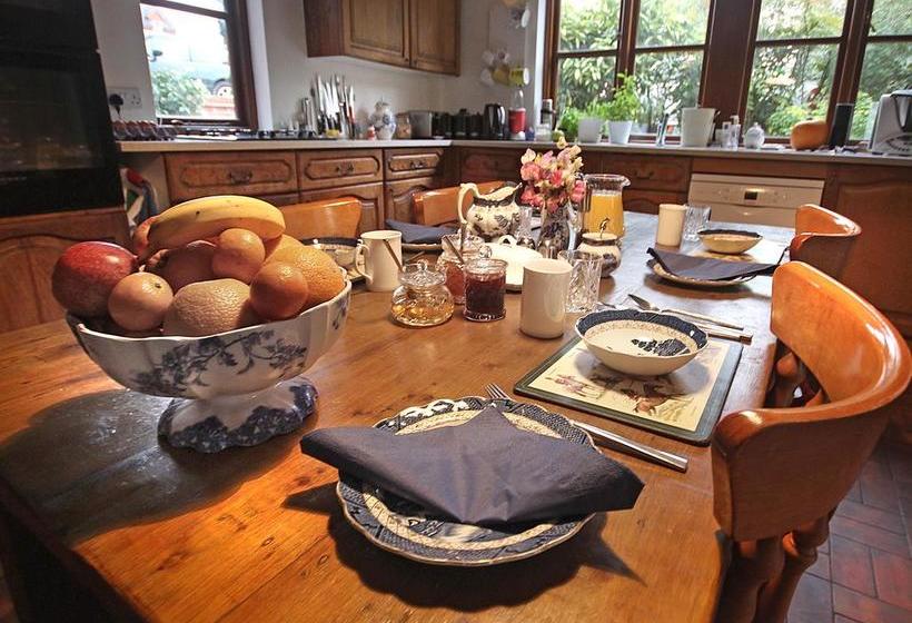 Castle Farmhouse Bed And Breakfast