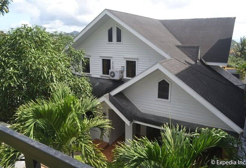 Chateau Beatrice Bed & Breakfast