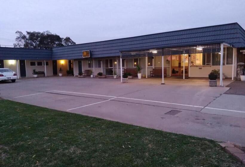 City Park Motel And Apartments