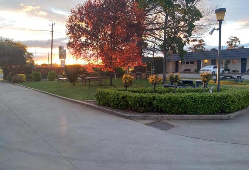 City Park Motel And Apartments