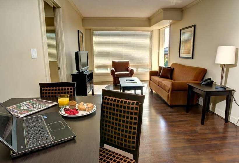 Clearwater Residence Hotel Timberlea