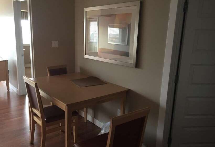 Clearwater Residence Hotel Timberlea