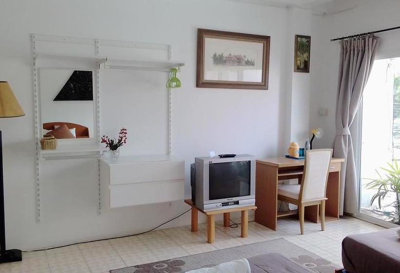 Corner Cafe Bed And Breakfast