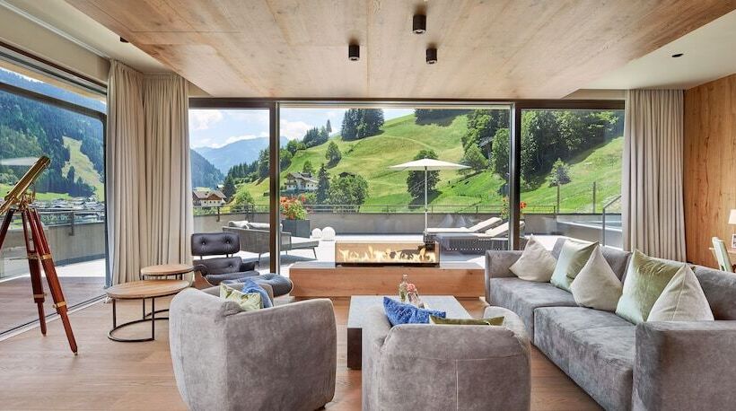 Das Edelweiss  Salzburg Mountain Resort