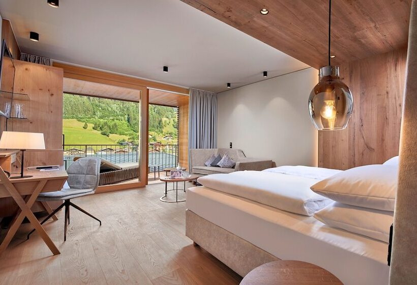 Das Edelweiss  Salzburg Mountain Resort