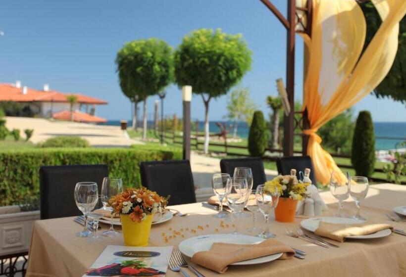 Diamond Apart Complex