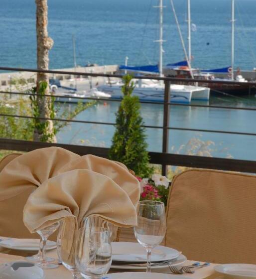 Diamond Apart Complex