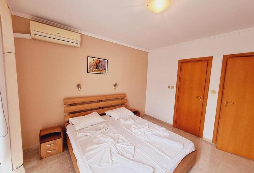 Diamond Apart Complex