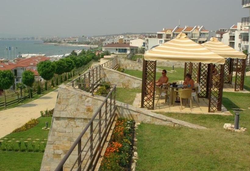 Diamond Apart Complex