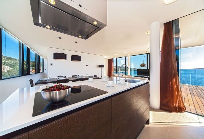 Golden Rays Luxury Apartments