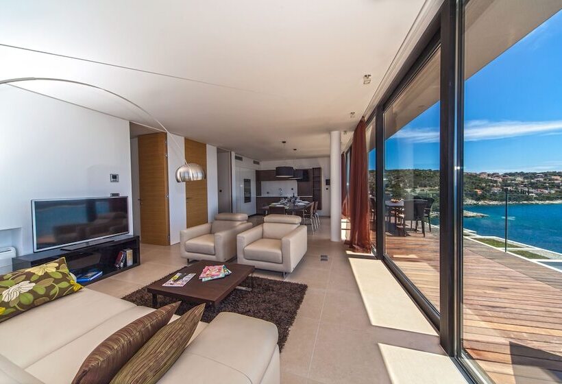 Golden Rays Luxury Apartments