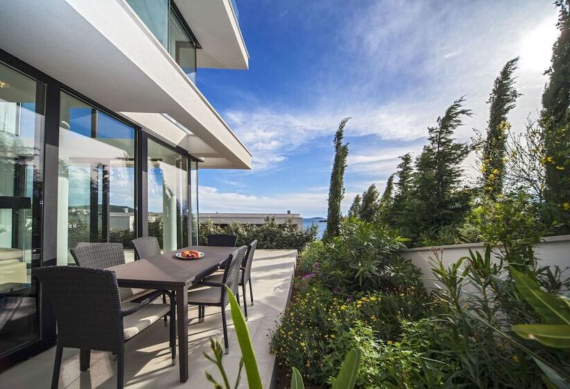 Golden Rays Luxury Apartments