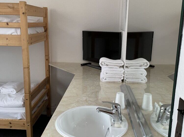 ベッドアンドブレックファースト Annex