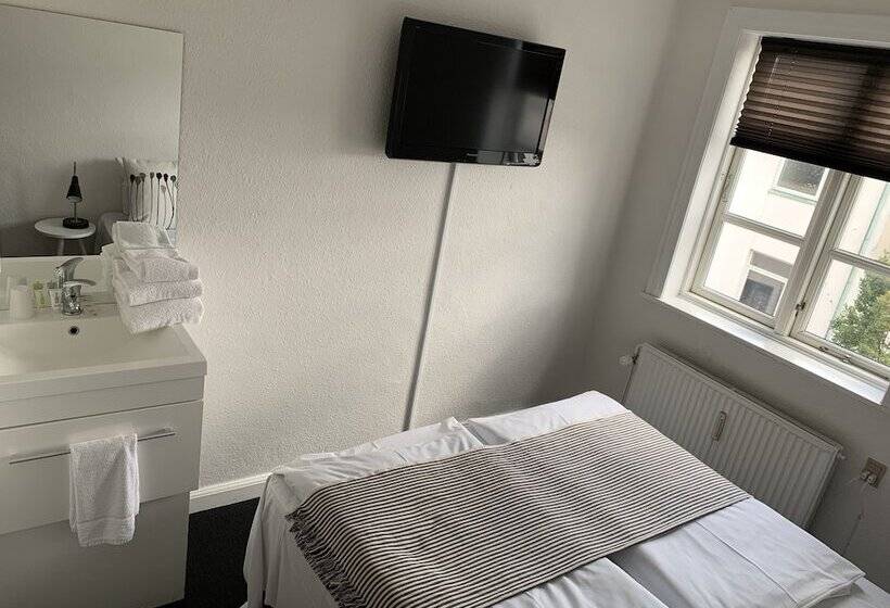 ベッドアンドブレックファースト Annex