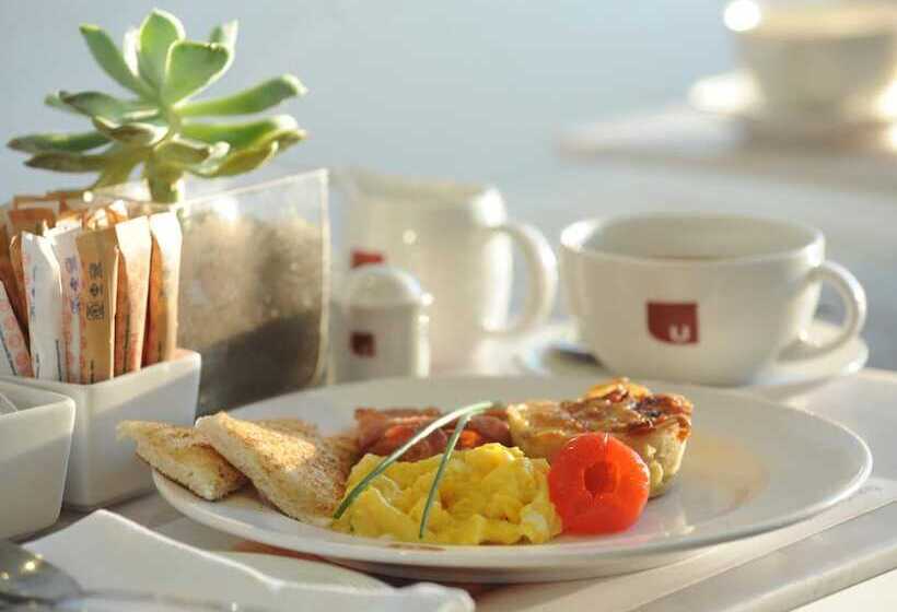 ホテル Aha Bloemfontein