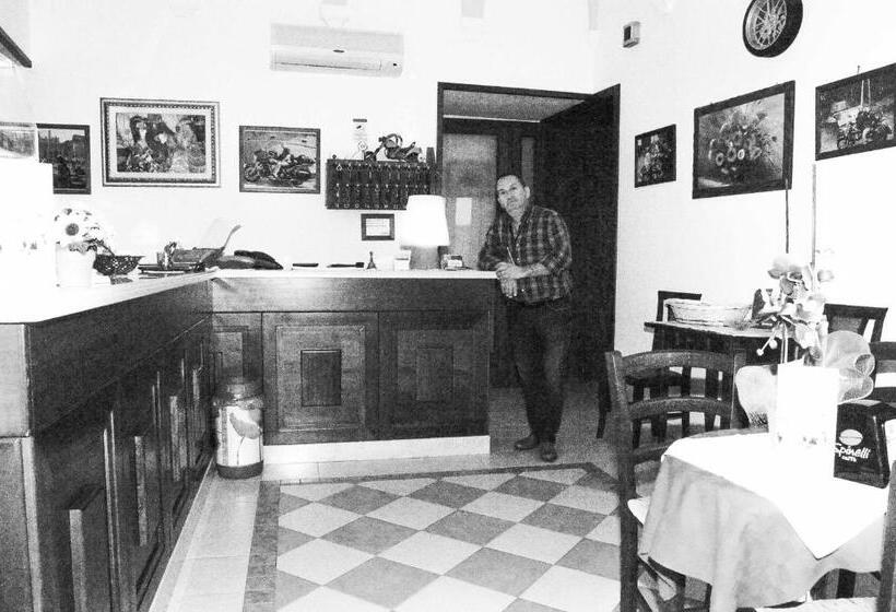 호텔 Albergo Vittoria