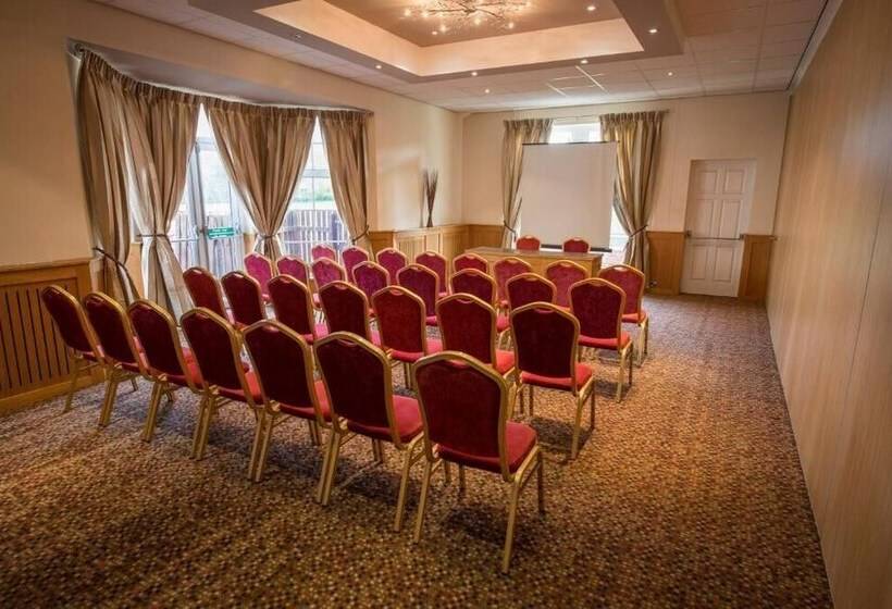 Отель Allerton Court