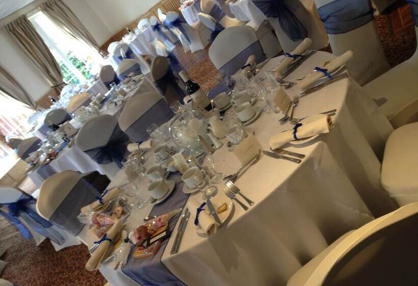 Отель Allerton Court