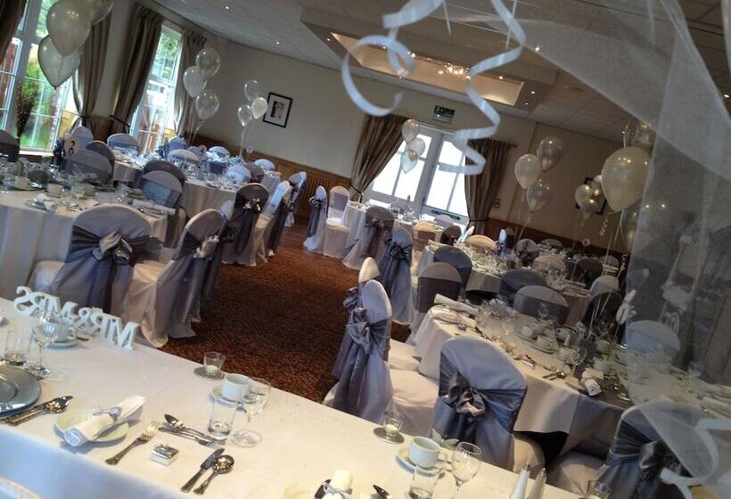 Отель Allerton Court