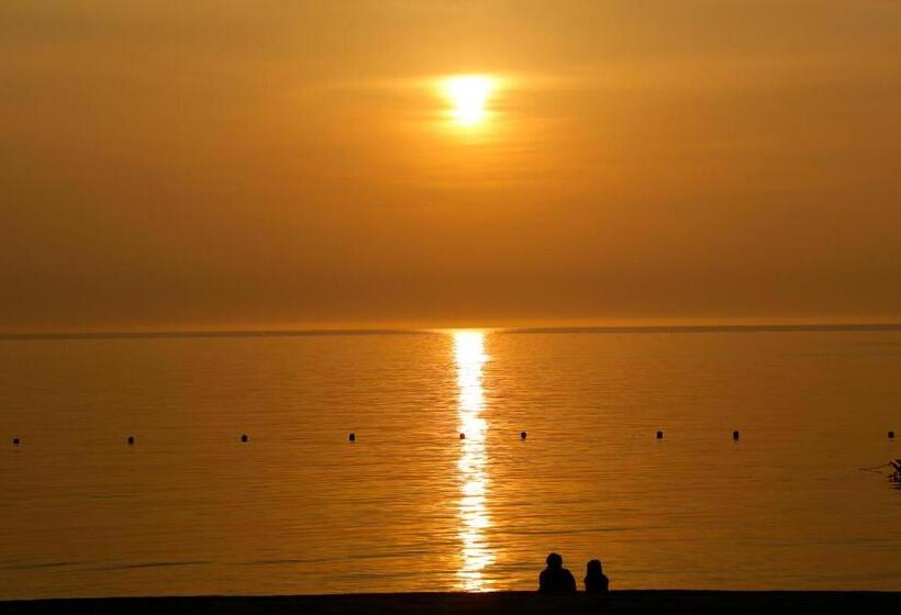 Отель Awaji Hamarikyu