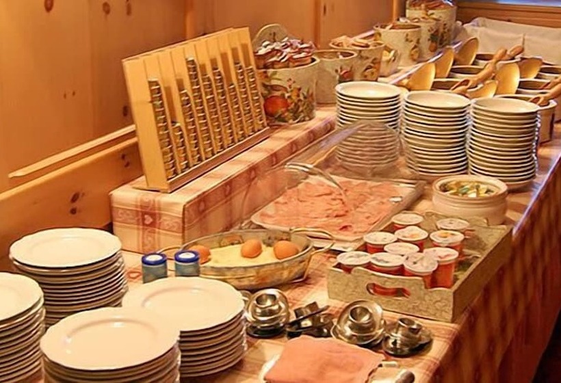 فندق Baita Della Luna