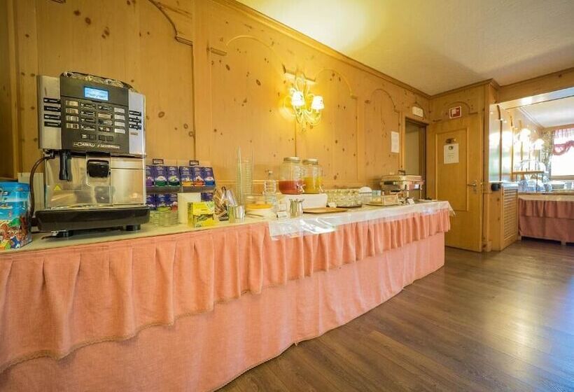 فندق Baita Della Luna