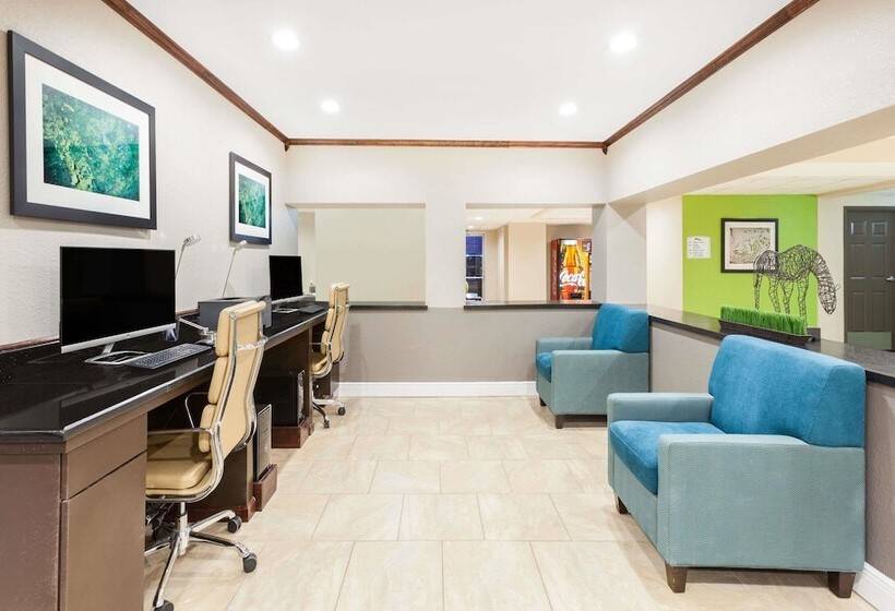 酒店 Baymont By Wyndham Midland Center