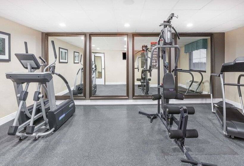 酒店 Baymont By Wyndham Midland Center