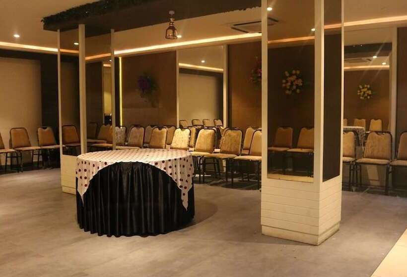 فندق Bhagwati Park, Ujjain