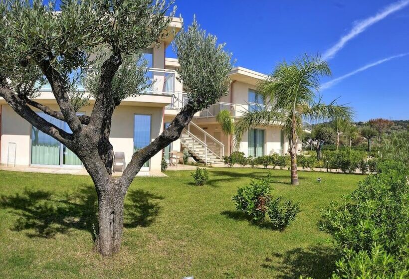 호텔 Blue Bay Resort