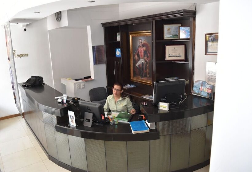 Отель Bolivar Plaza