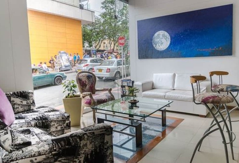 Отель Bolivar Plaza