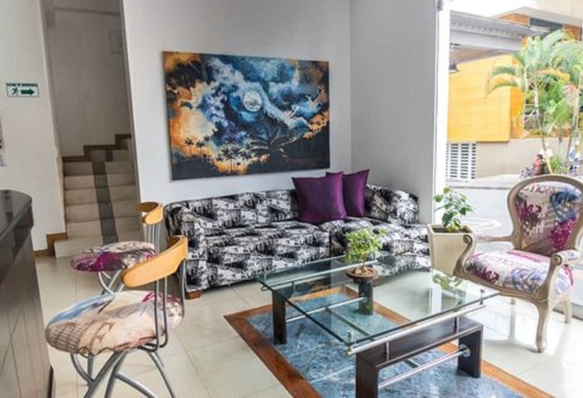 Отель Bolivar Plaza