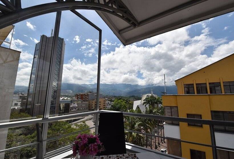 Отель Bolivar Plaza