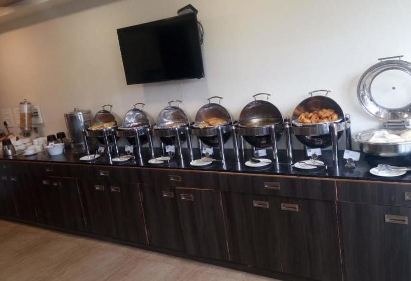 هتل Clarks Inn Hampi