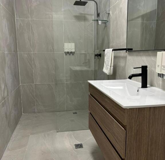 هتل Country Lodge Motor Inn