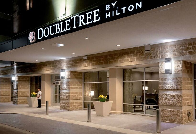 ホテル Doubletree By Hilton Evansville