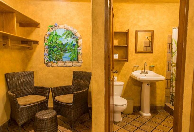 فندق El Sano Banano Beachside