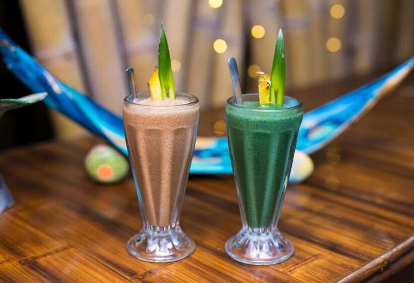 فندق El Sano Banano Beachside