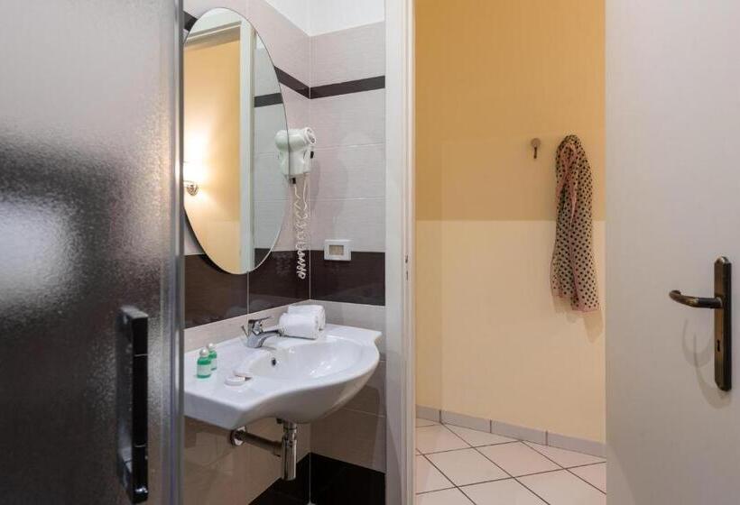 בית מלון כפרי Euromare