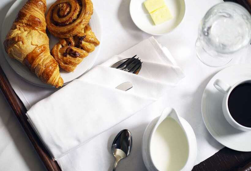 酒店 Golden Tulip Downtown Abu Dhabi