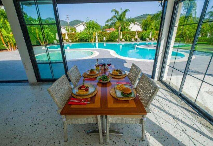 Отель Grand Göcek