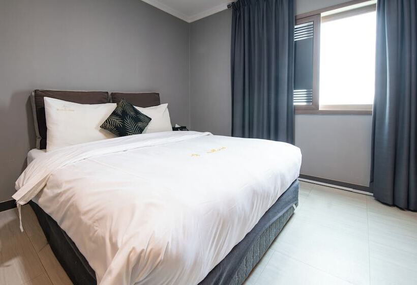 בית מלון כפרי Gung Business