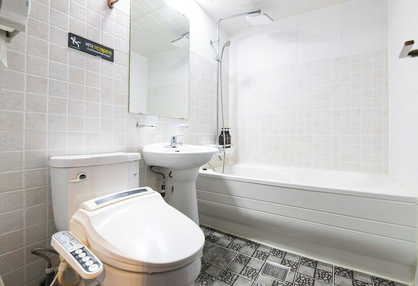 בית מלון כפרי Gung Business