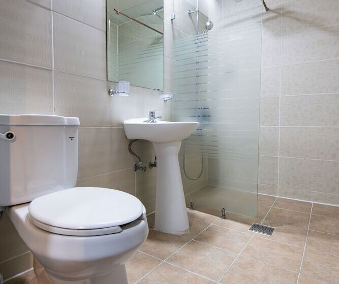 בית מלון כפרי Gung Business